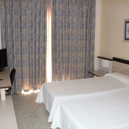 Suneo Costa Brava יורט דה מאר